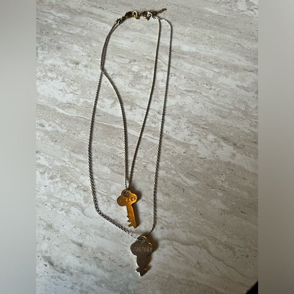 Cabi Tribute Necklace "giving keys" - Picture 2 of 4